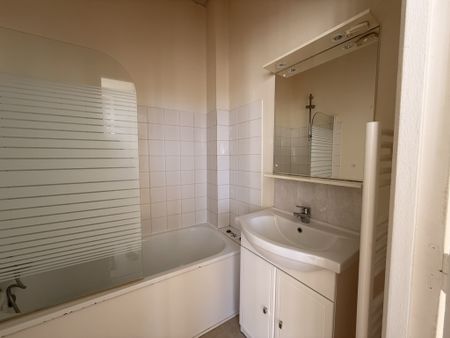 Location Appartement 2 pièces 35m² LORMONT 33310 - Photo 5