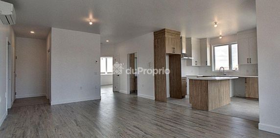 4 1/2 luxueux - Photo 2