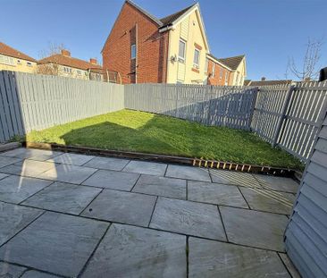 3 bedroom semi-detached house to rent - Photo 2