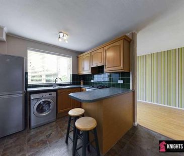 The Limes, Fenny Stratford, MK2 - Photo 5