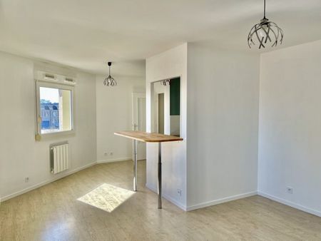 Location Appartement 1 pièce 34m² TROYES 10000 - Photo 3