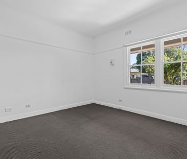 203 Aberdeen Street, Newtown - Photo 3