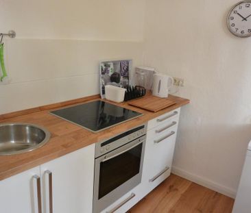 Altbau: Zentral und ruhig mit Balkon!!! Wohnen auf Zeit. - Photo 3