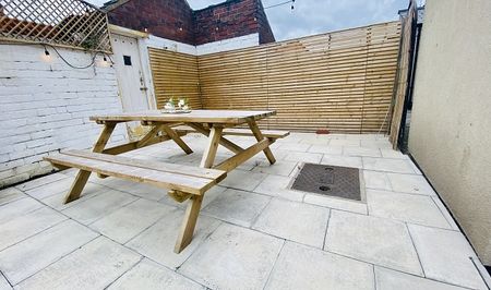 5 double Bedroom student house in a fantastic location - Photo 5