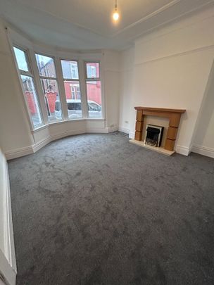 3 Bed Terraced House, Eddisbury Road, CH44 - Photo 1
