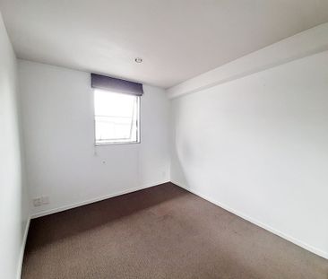 Popular townhouse in a great location - Photo 3