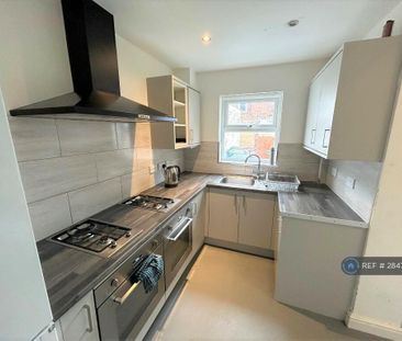 1 bedroom in a house share to rent - Photo 4