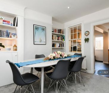 2 bedroom end of terrace house to rent - Photo 4
