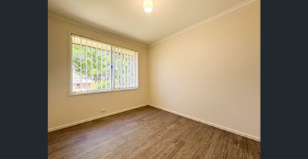 Freshly Renovated Family Home in a Quiet Cul-de-Sac - Photo 4