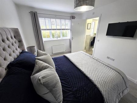 3 bedroom detached house to rent - Photo 4