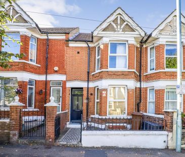 4 bedroom terraced house to rent - Photo 2