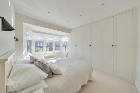 4 bedroom semi-detached house to rent - Photo 5