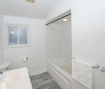 For Lease - 234 Pinetree Way, Mississauga, Ontario - Photo 5