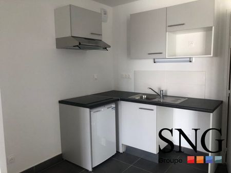 T3 AVEC BALCON ET PARKING - Photo 3