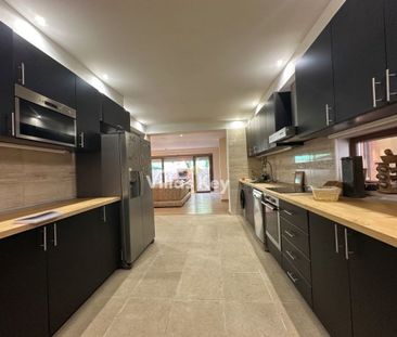 4 room luxury House for rent in Portimão, Portugal - Photo 4