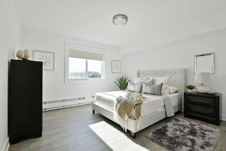 Spacious Skyline Townhomes in Nepean, Ottawa - Photo 3
