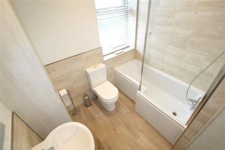 2 bedroom terraced house to rent - Photo 4