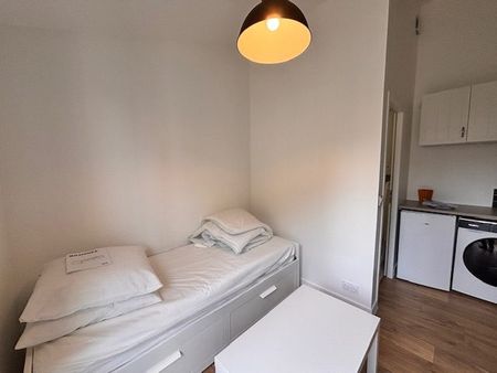 Location Appartement 1 pièce 15m² LES SABLES D’OLONNE 85340 - Photo 3