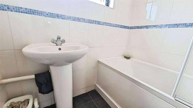 Lind Close, Earley, Reading, Berkshire, RG6 - Photo 1