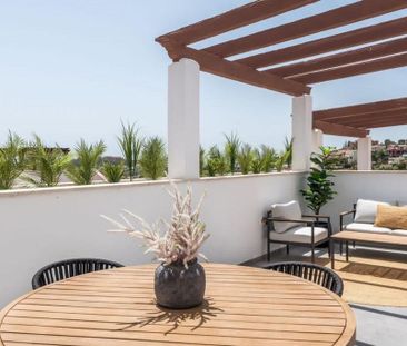 Luxury penthouse for rent in Nueva Andalucia, Andalusia - Photo 6