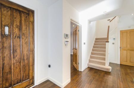 3 bedroom detached house to rent - Photo 5