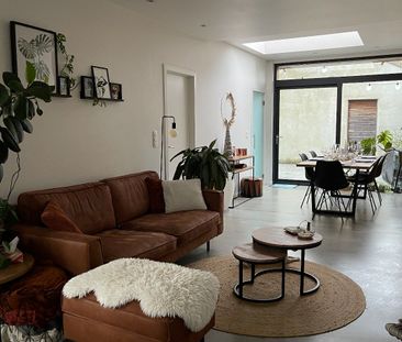 Woning te huur met 3 slpks en binnenkoer te Halle - Photo 1