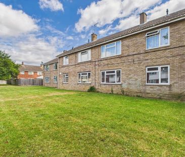 2 bedroom ground floor flat to rent - Photo 2