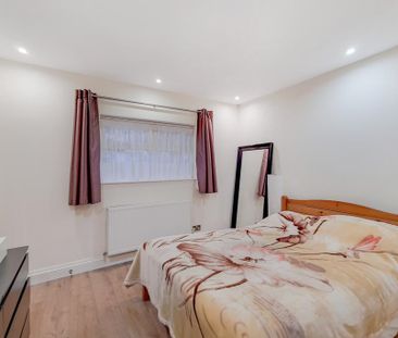 4 bedroom bungalow to rent - Photo 4