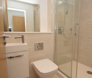2 bed Flat for rent - Photo 6