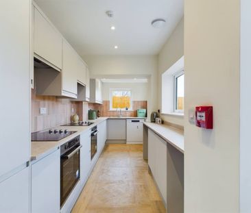 Room in a Shared House, Charlton Road, BS15 - Photo 3