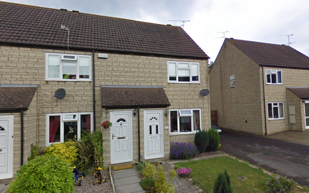 Two Bedroom End of Terrace House to Rent in Cirencester - Photo 4