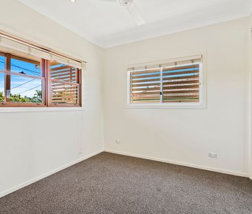 56 Killarney Avenue, Manly West, QLD 4179 - Photo 4