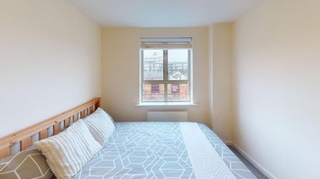 2 bedroom flat to rent - Photo 3