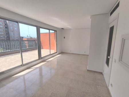 Alquiler de ático en Calle de Sor Ángela de la Cruz - Foto 5