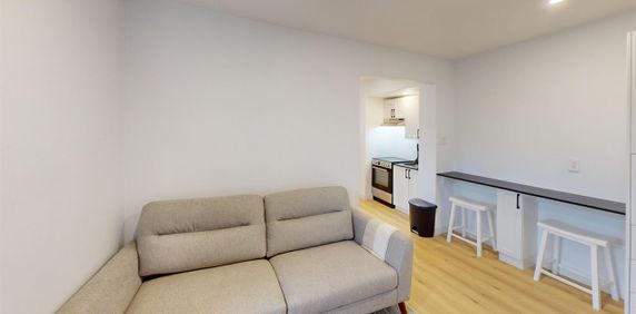 2 Bedroom - 3179 Avenue Ellendale, Montréal - Photo 2