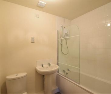 2 bedroom terraced house to rent - Photo 4