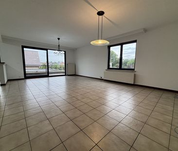 Appartement met 2 slaapkamers en terras - Photo 3