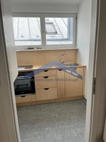 Passau Stadtmitte helle großzüge Dachgeschoßwohnung mit EBK - Photo 4