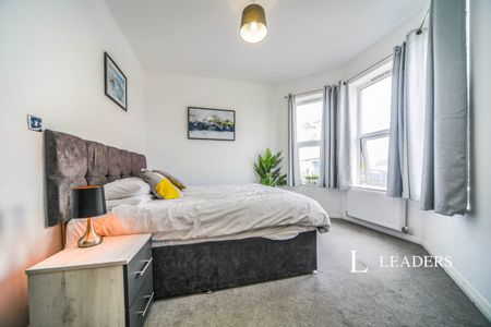 2 bedroom apartment to rent Sea Road, Felixstowe - Photo 4