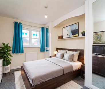 Chendre Close, Swinton - Photo 3