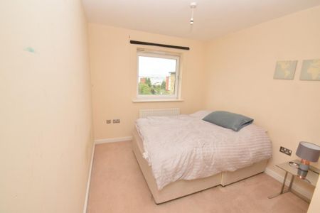 2 bedroom apartment to rent - Photo 4