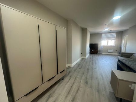 1 bedroom flat to rent - Photo 2