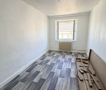 Location Appartement 2 pièces 40m² LE CREUSOT 71200 - Photo 4
