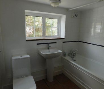 2 bedroom cottage to rent - Photo 3