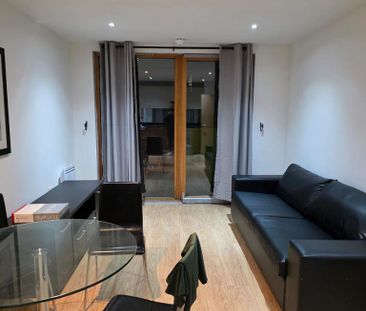 1 bedroom flat to rent - Photo 1