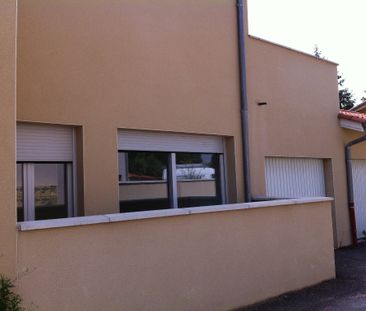 LOCATION T2 - MILLERY, - Photo 3