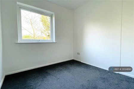 3 bedroom flat to rent - Photo 5