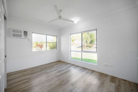 Four Bedroom Home in Mount Louisa - Photo 4