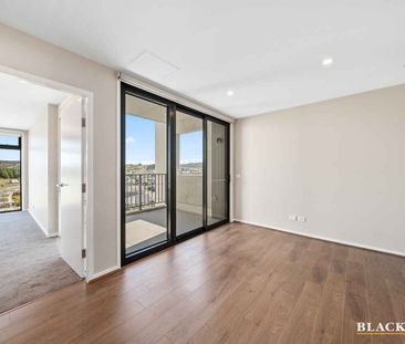 TOP FLOOR APARTMENT - Photo 1