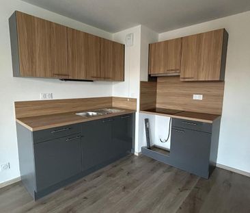 Location Appartement 3 pièces 63m² MULHOUSE 68200 - Photo 4